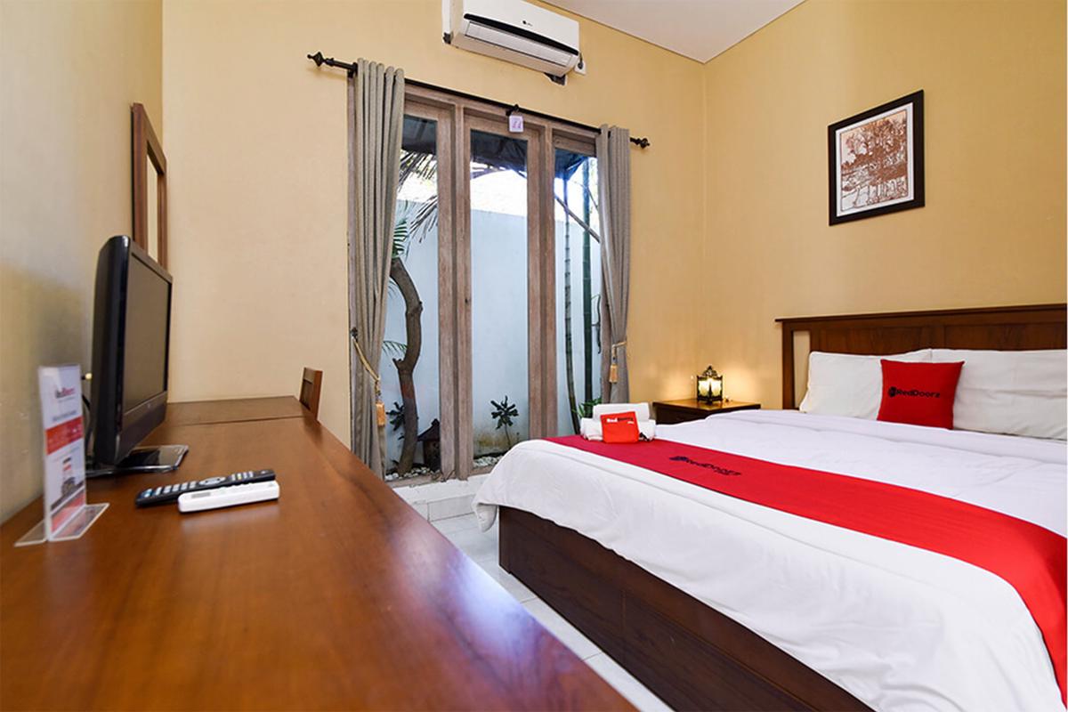 RedDoorz near Pantai Sanur Bali photo 1