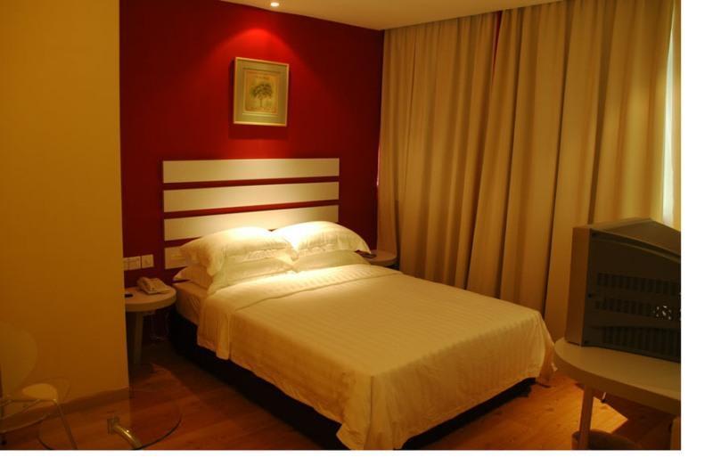 Green Oasis Hotel photo 1