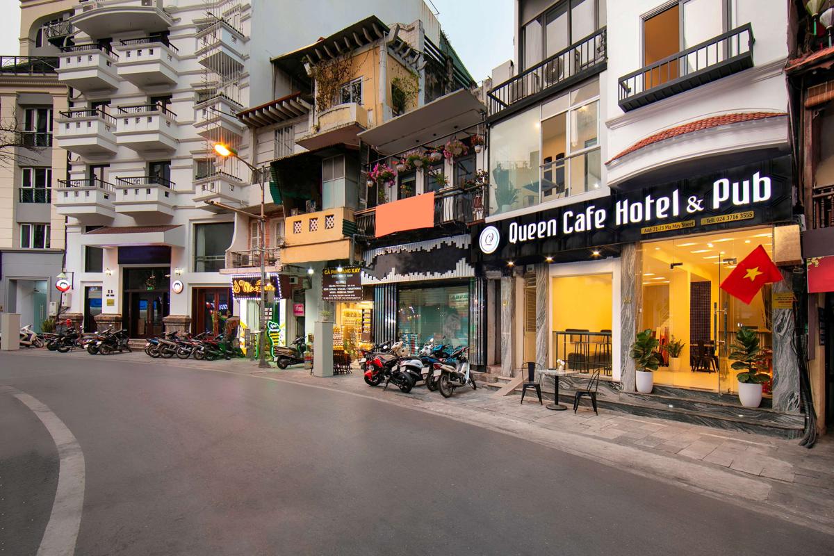 Queen Cafe Hotel & Pub photo 1