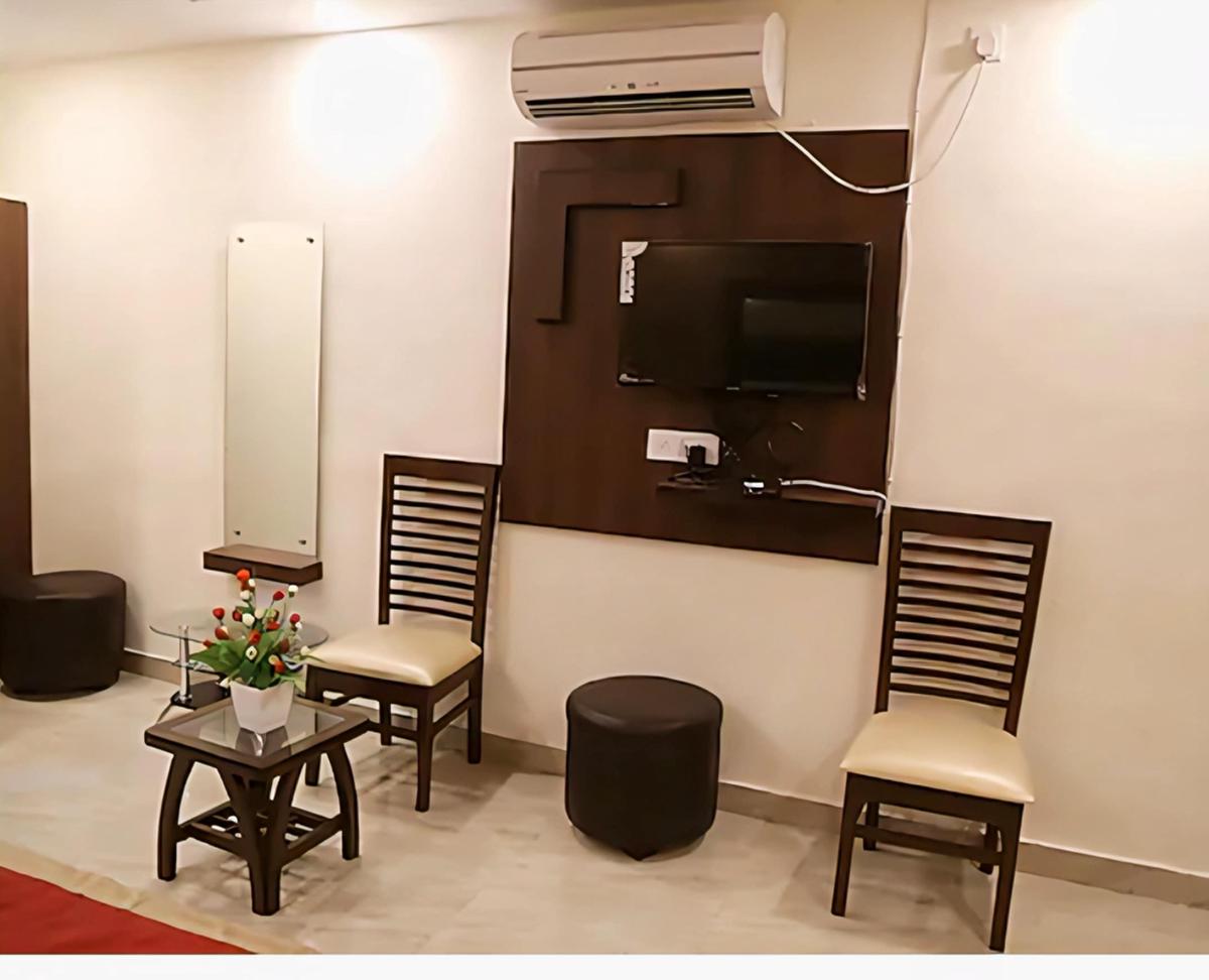 Hotel Mona Regency photo 2
