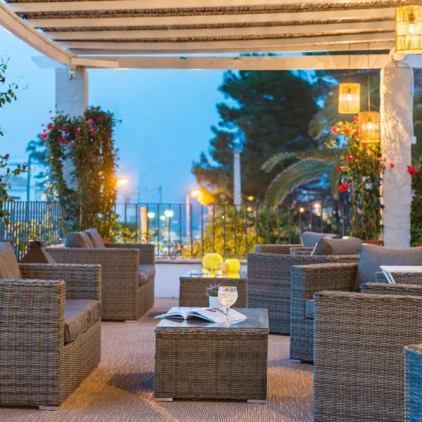 Boutique Hostal Oriola photo 5