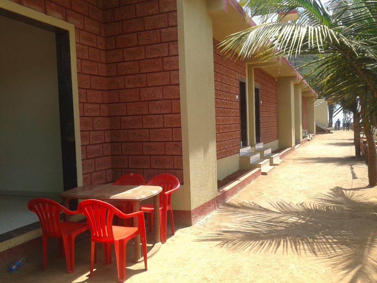 Maitri Beach Resort photo 4