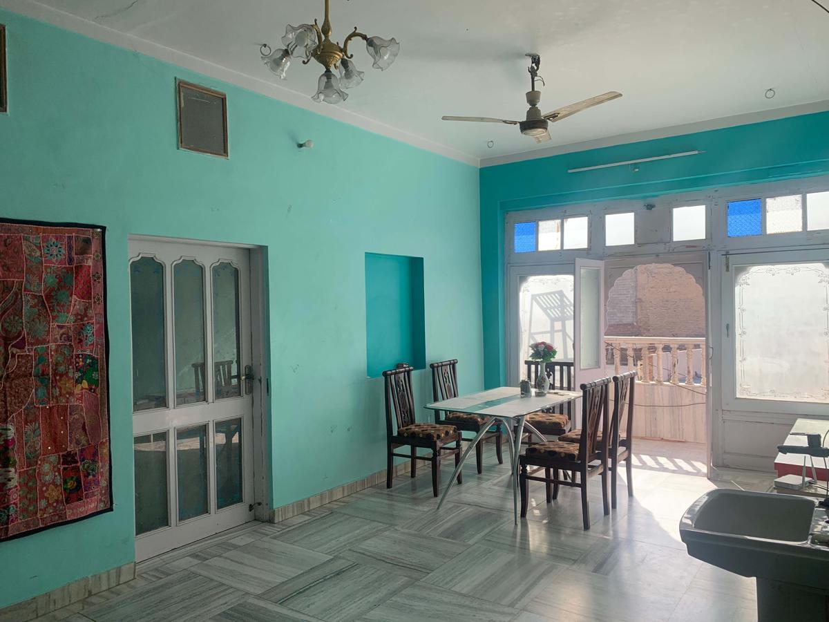 Saffron Guesthouse & Hostel photo 2