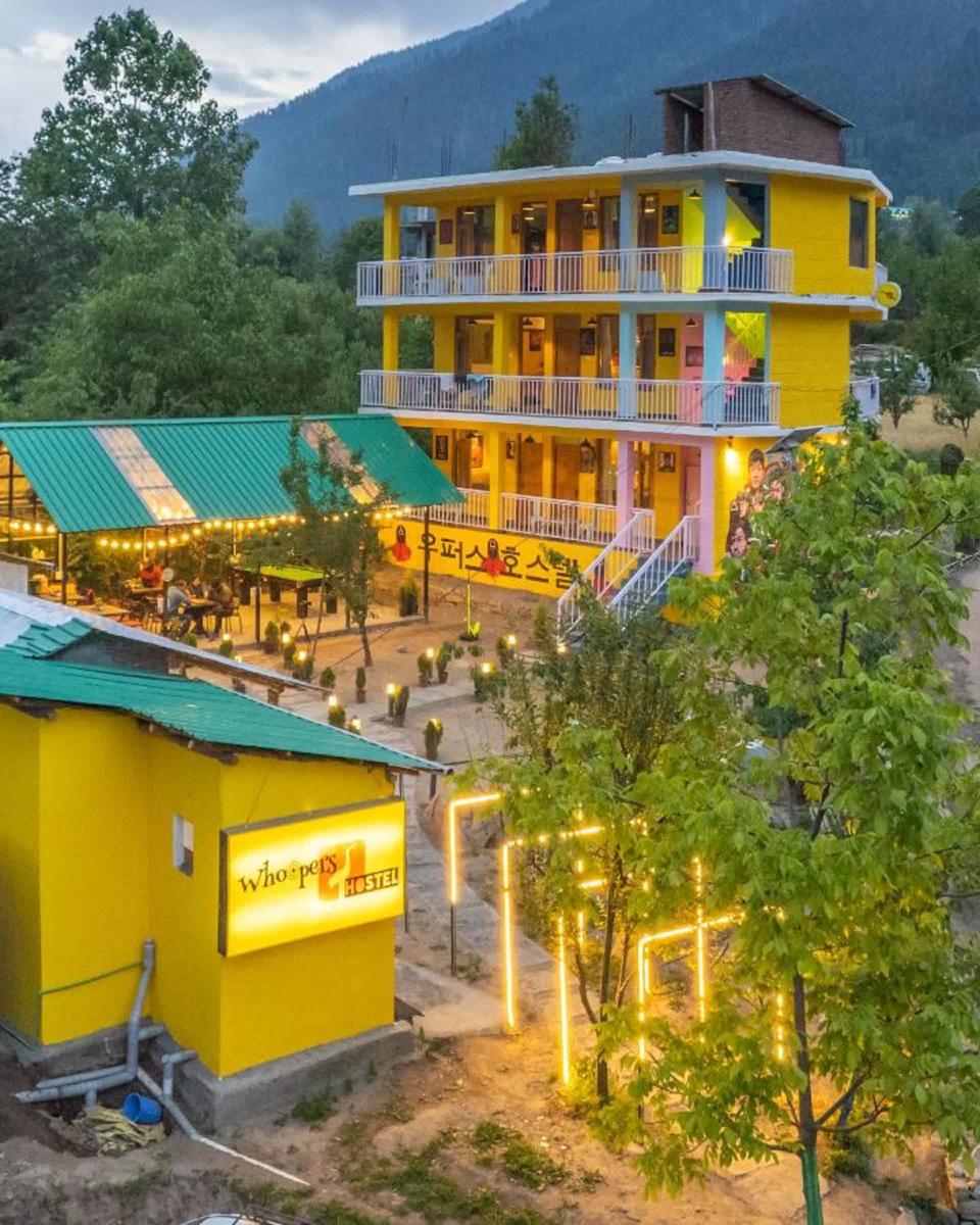Whoopers Hostel Manali photo 4