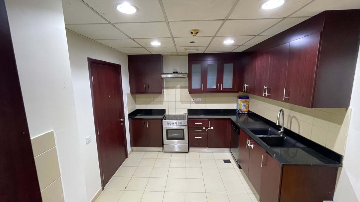 Business Backpackers JBR photo 2