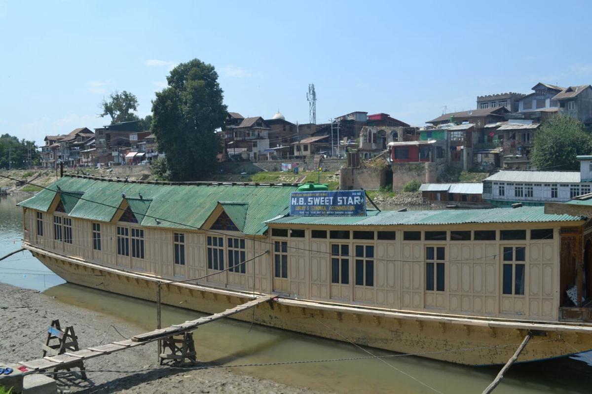 Houseboat Sweet Star photo 2