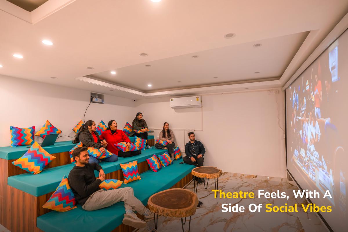 goSTOPS PLUS Gurugram, Baani Square photo 4
