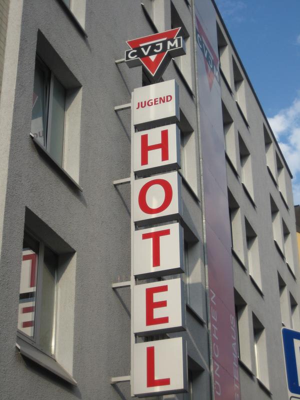 YMCA Youth Hotel photo 1