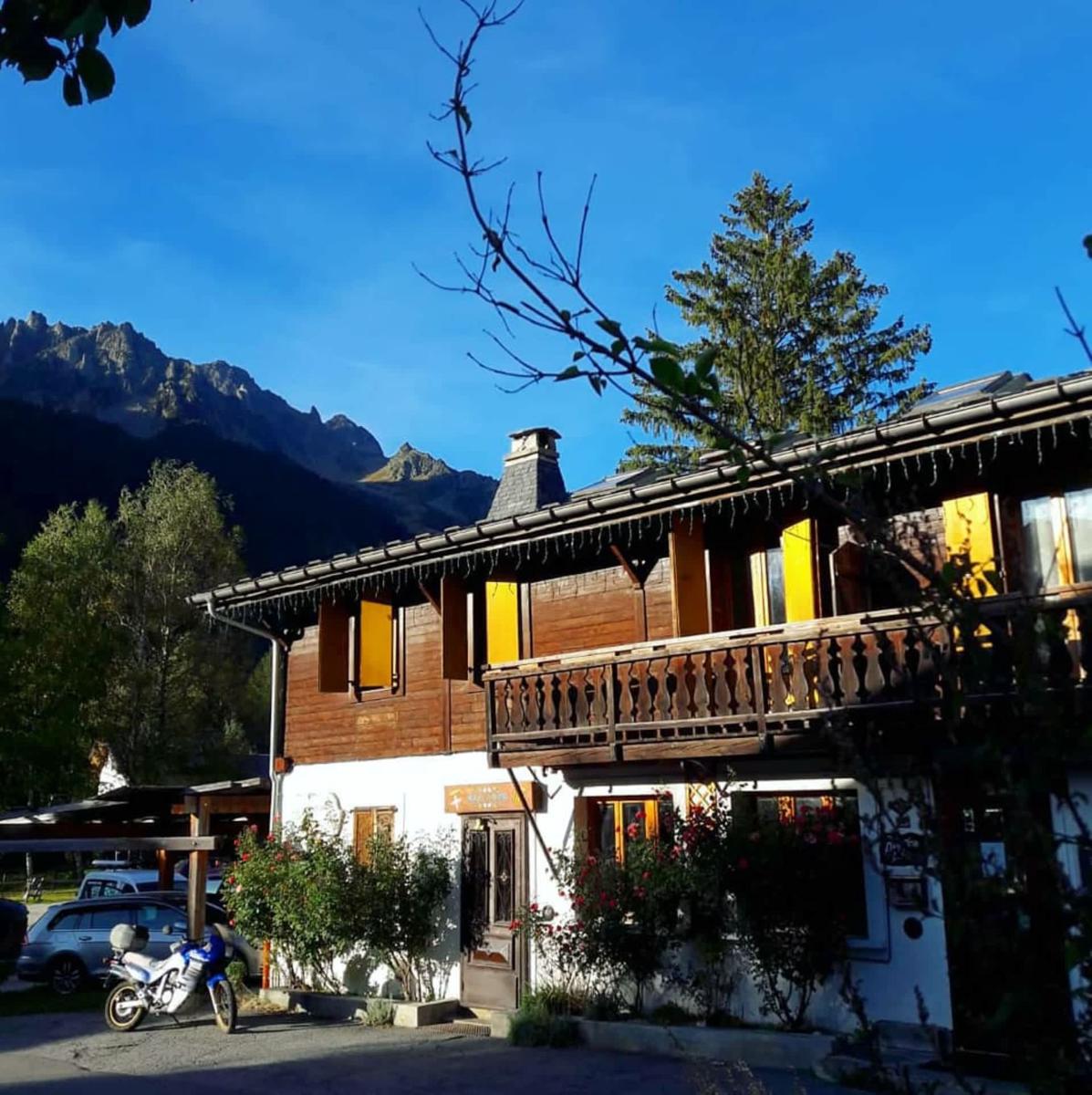Chalet-Gite Chamoniard Volant Hostel Chamonix photo 1