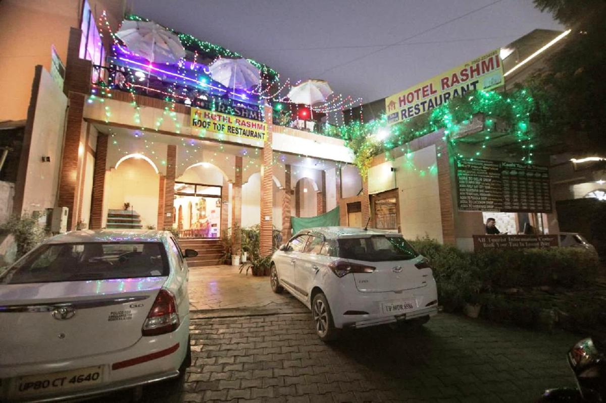 Hotel Rashmi photo 1