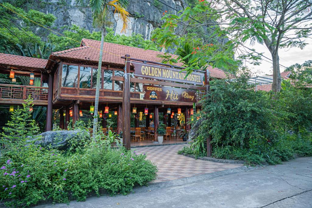 Golden Mountain Hostel photo 3