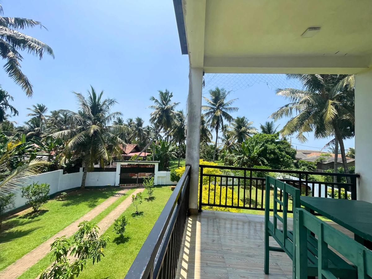 Curly Hostel Negombo photo 3