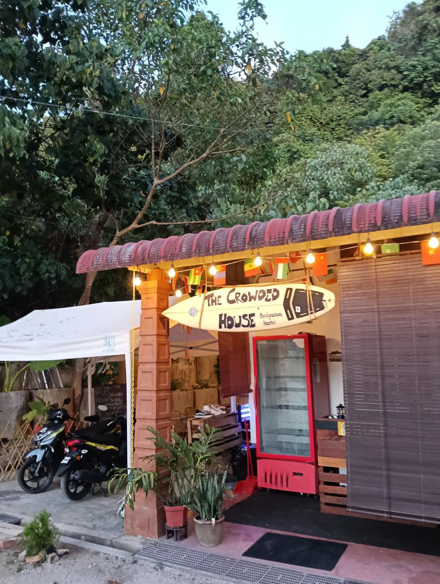 The Crowded House Backpackers Hostel photo 4