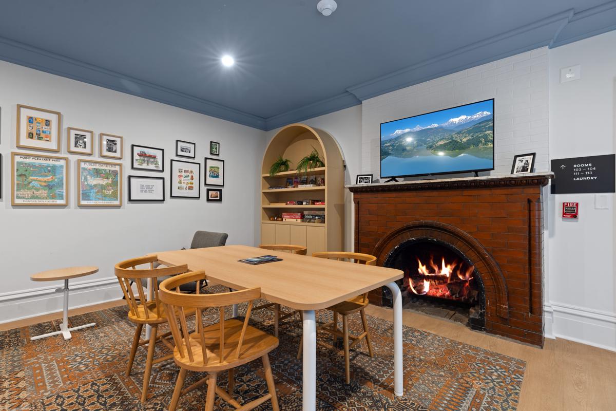 HI Halifax Heritage House photo 3