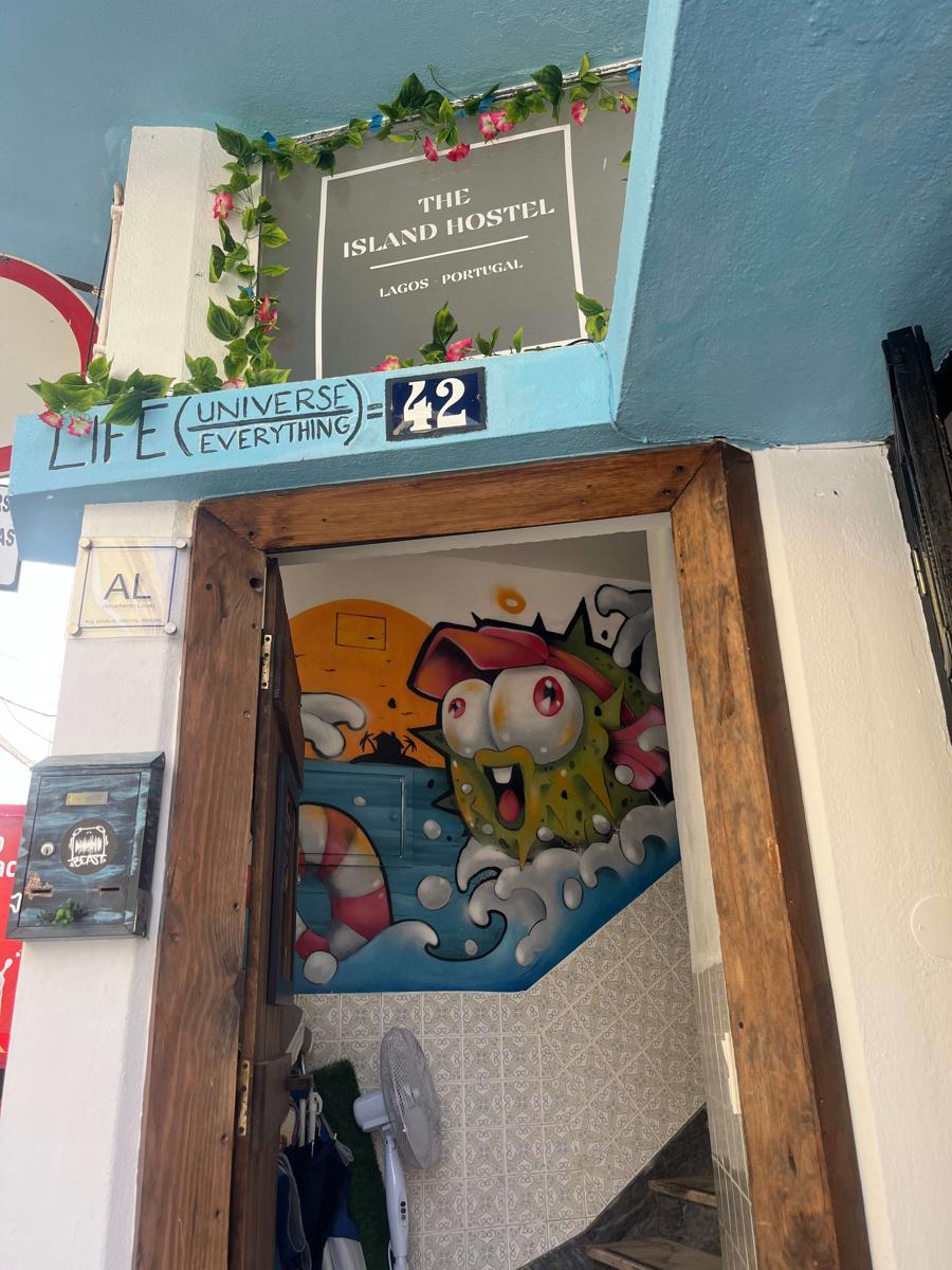The Island Hostel & Café photo 2