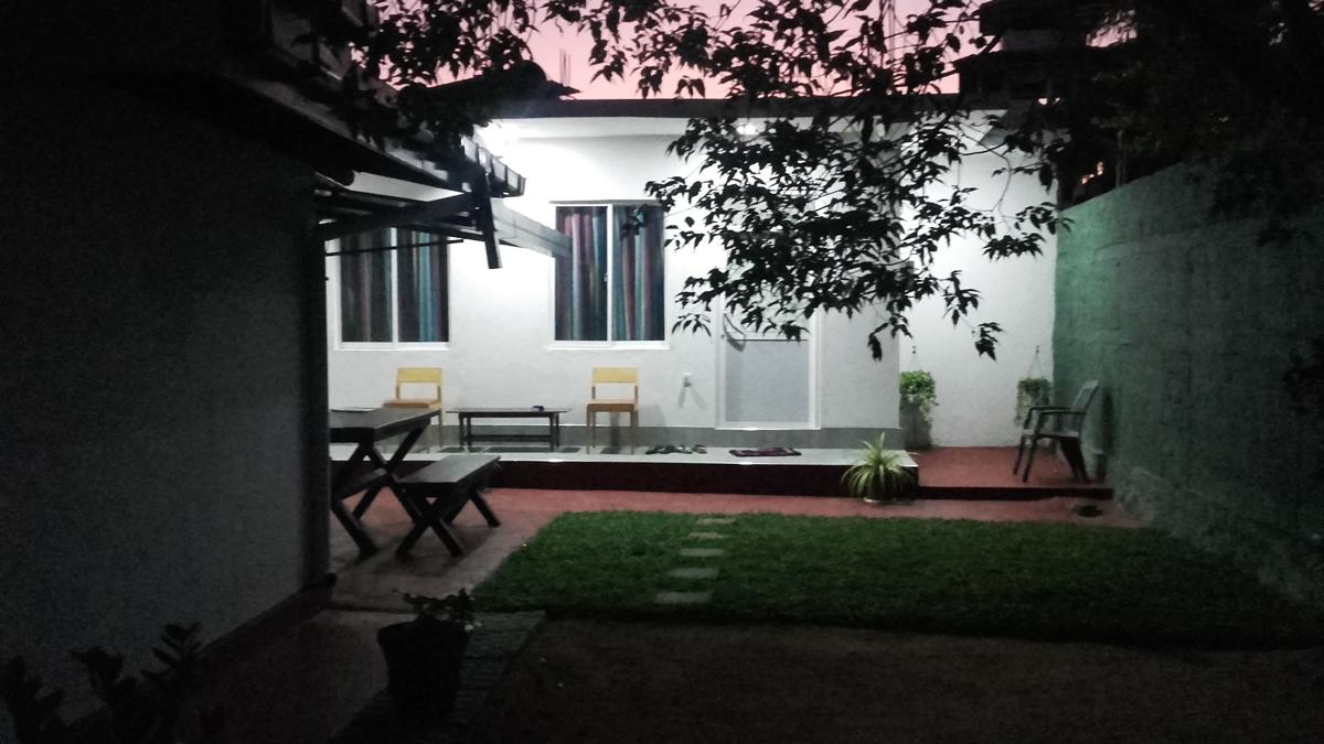 Araliya White House photo 4
