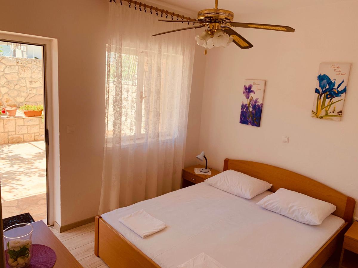 Apartments Arbanasic photo 4