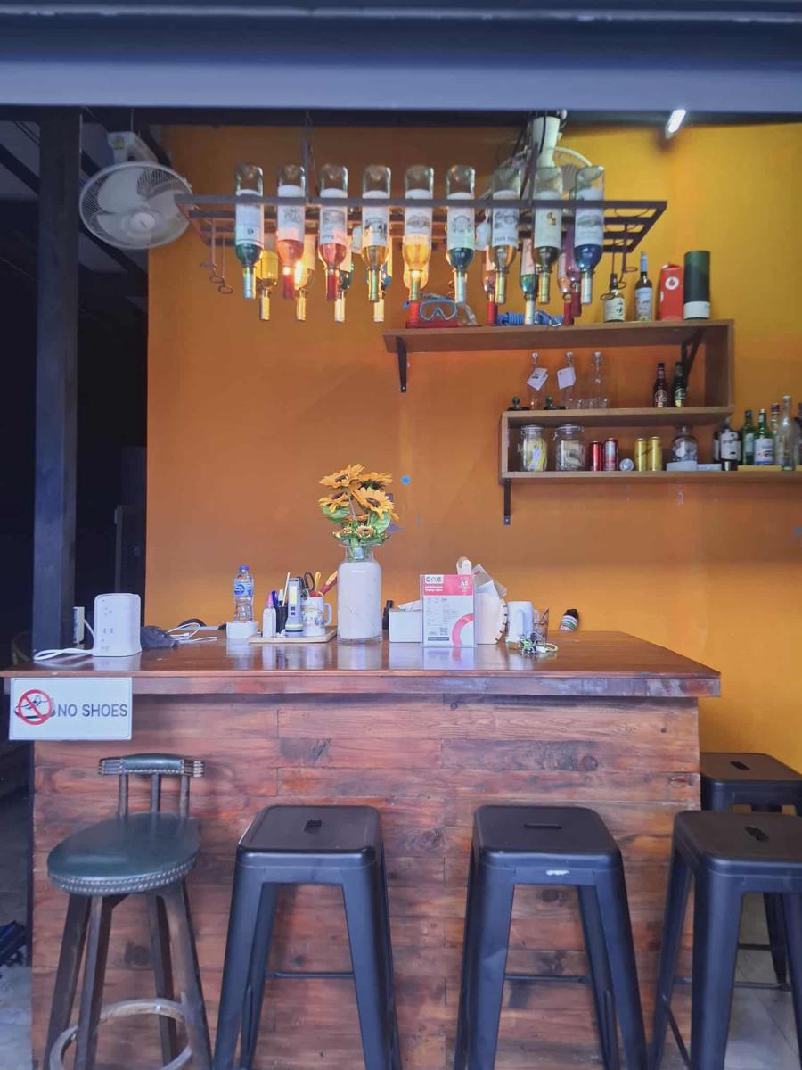 8 Mile Rock Backpacker & Bar photo 2
