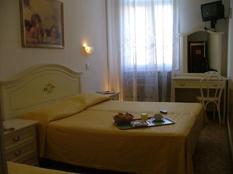 Hotel Airone photo 3