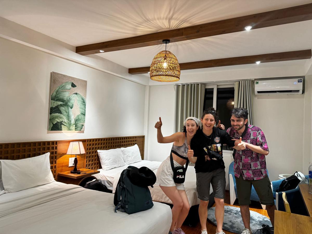 Cheers Hostel & Tours photo 1