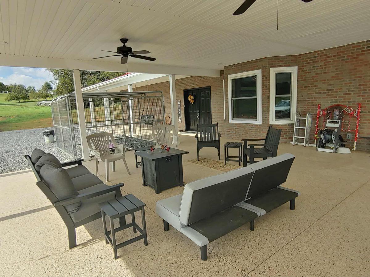 Red Brick Ranch: The Gathering Loft photo 4