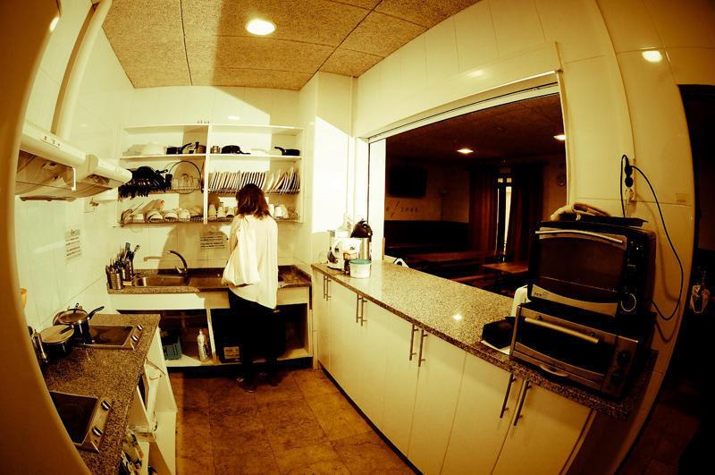 Be Zaragoza Hostel photo 3