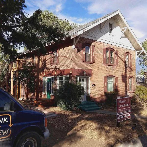 Bunk+Brew Historic Lucas House photo 5