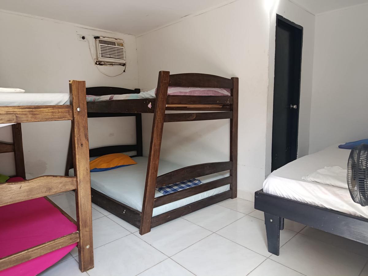 Hostal CQ Camarones photo 4