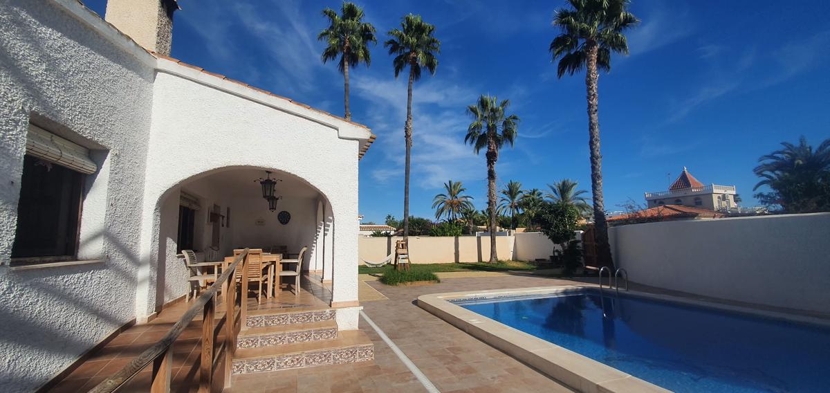 Zenia Hostel photo 4