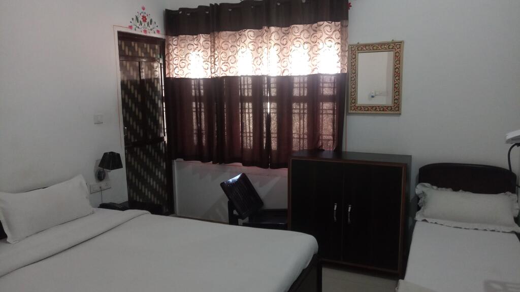 The Royal Lake View Villa photo 4