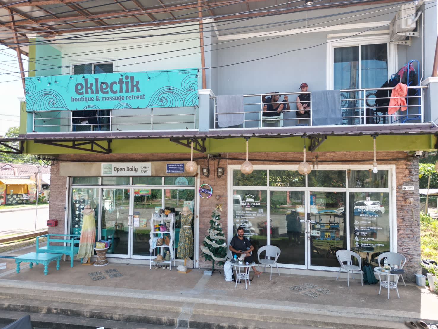 Rest & Relax Hostel photo 2