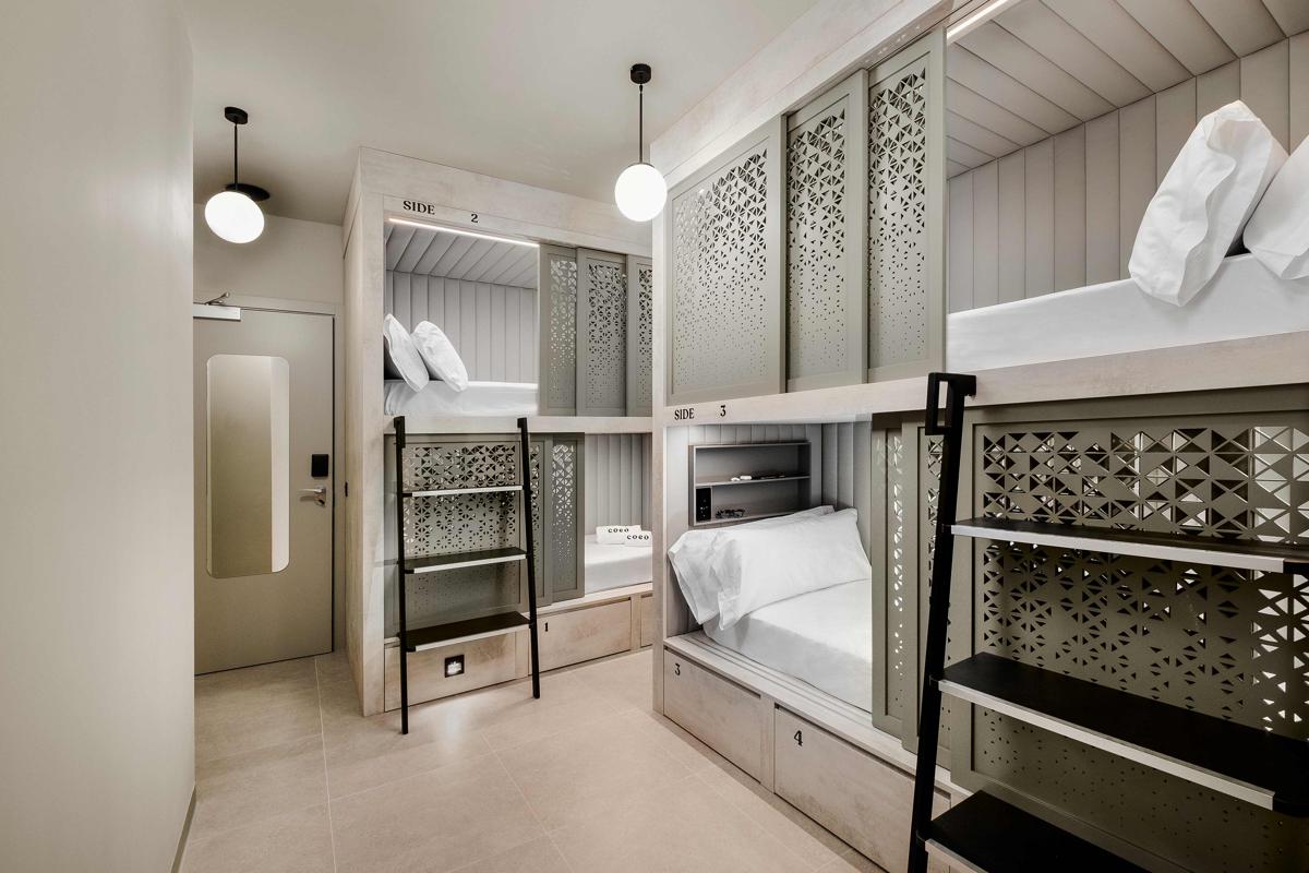 Coeo Hernán Ruiz Rooftop Pool Hostel photo 4