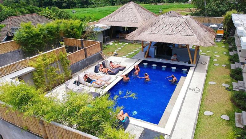 Castaway Hostel Canggu photo 3