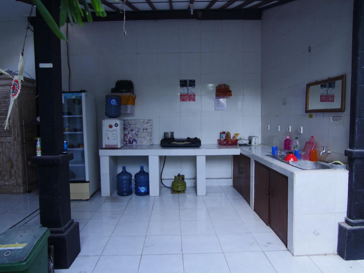 Yana Guest House Canggu photo 4