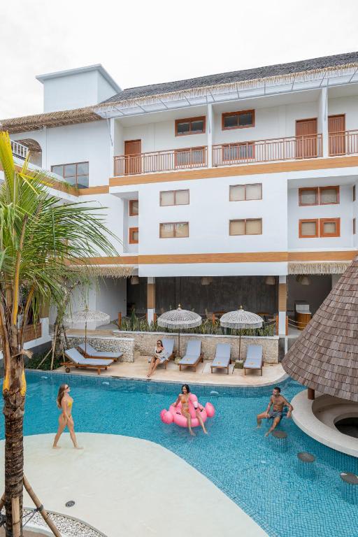 Roomates Beach Hostel Canggu by Ini Vie Hospitality photo 4