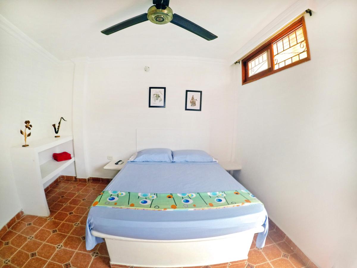 Hostal Dumbira photo 2