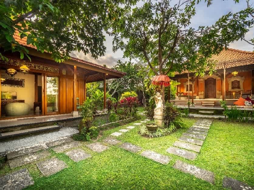 Tiis Garden Puri Villa photo 2
