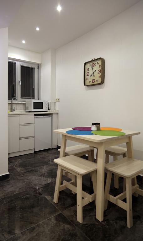 B Guest Hotel photo 4
