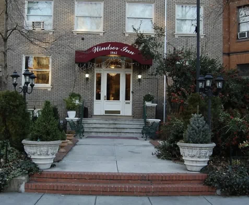 Windsor Inn Hotel photo 3