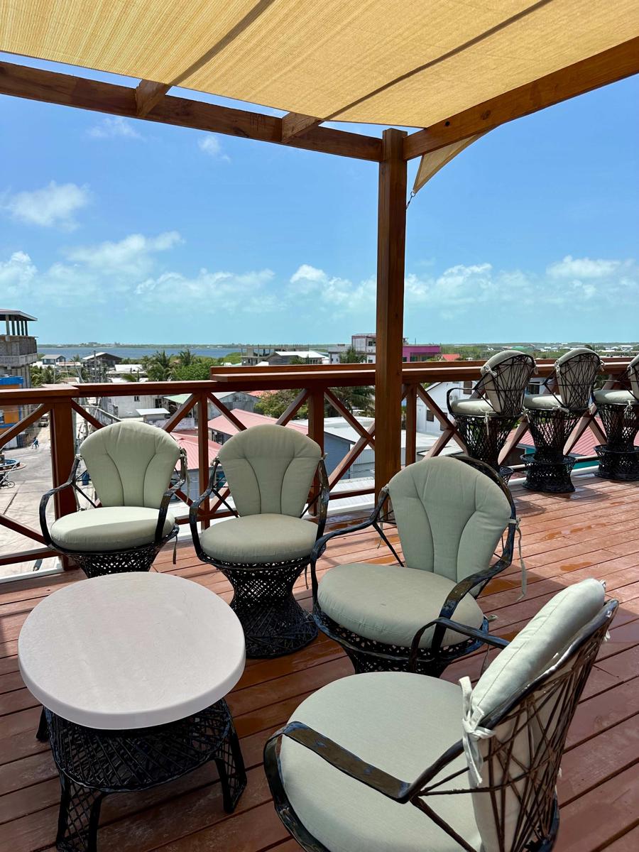 Sandbar Beachfront Hostel & Restaurant photo 4