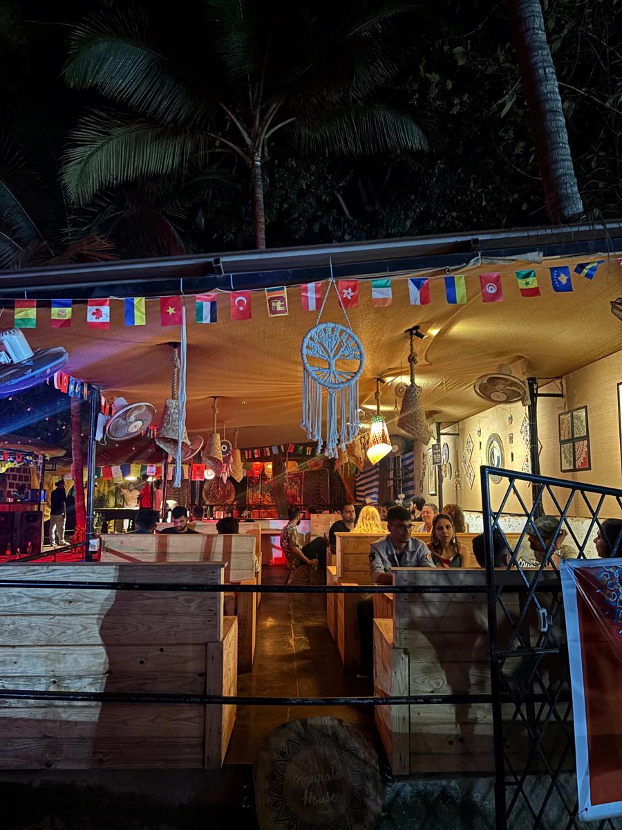 Mandala House - Dorms, Cafe & Bar photo 3