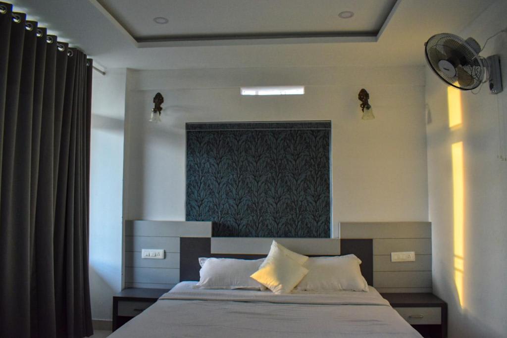 Raveendra Inn photo 3