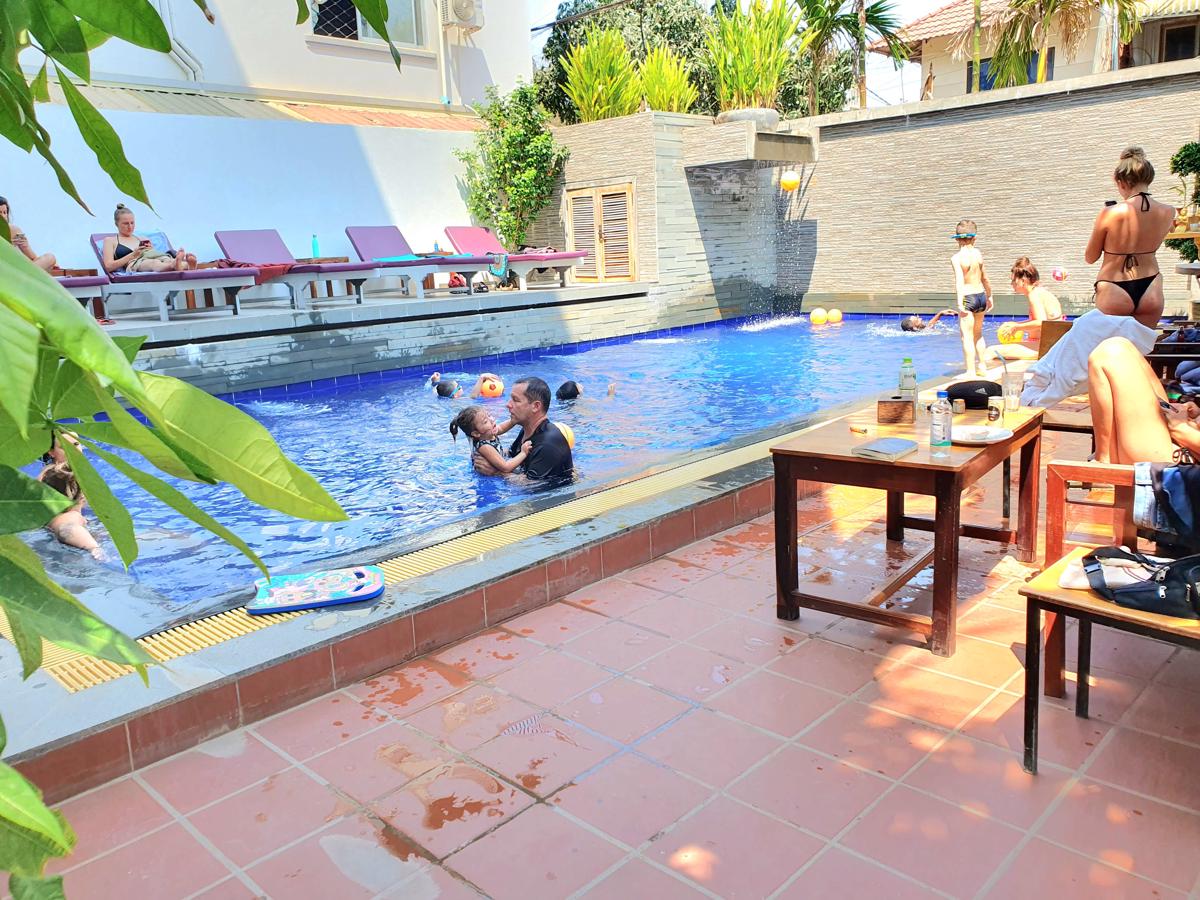 Darling Pub Hostel photo 4