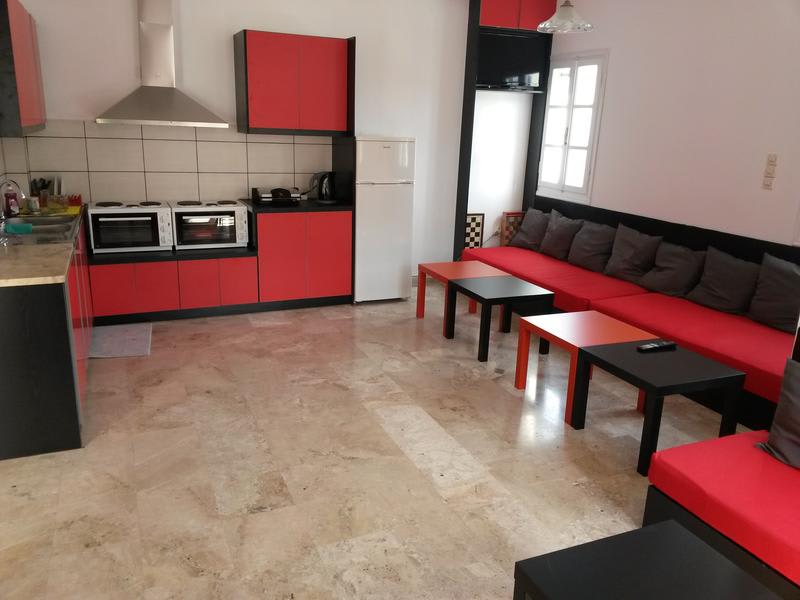 Fira backpackers place photo 3