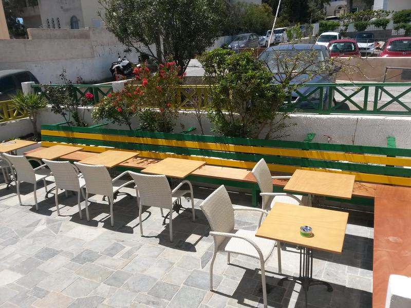 Fira backpackers place photo 4