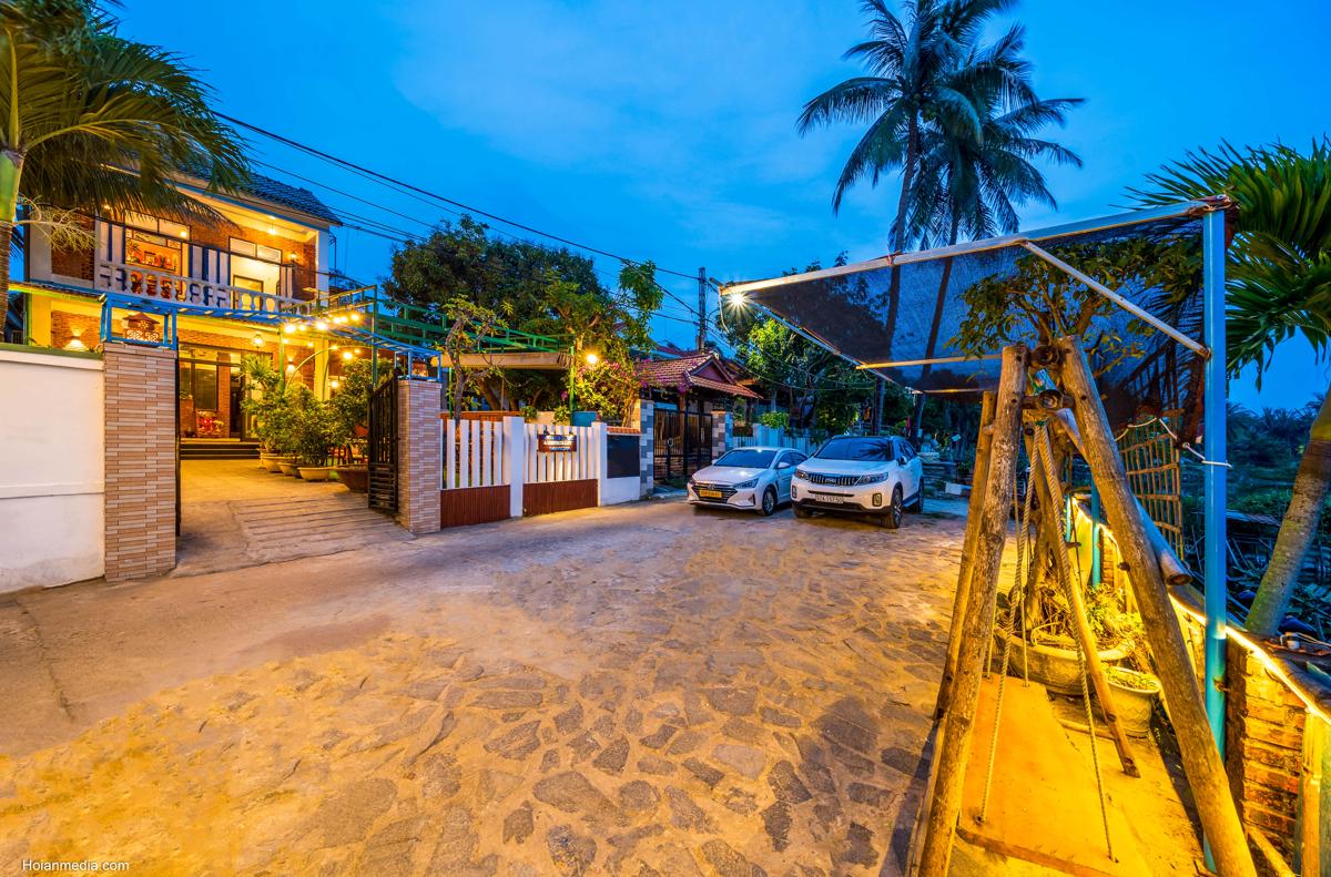 Riverside Dorm and Restaurant photo 4