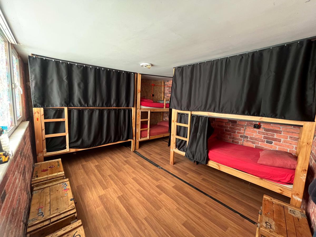 Lola Backpackers Hostel photo 4