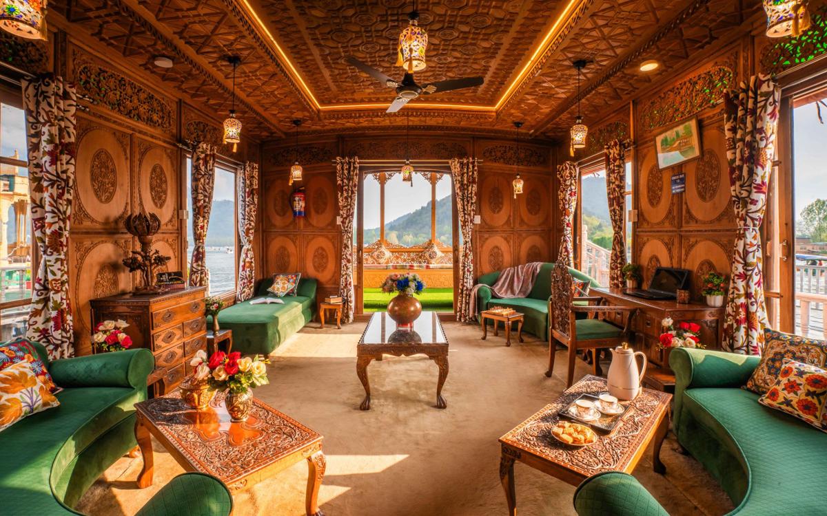 Moustache Houseboat Srinagar photo 1