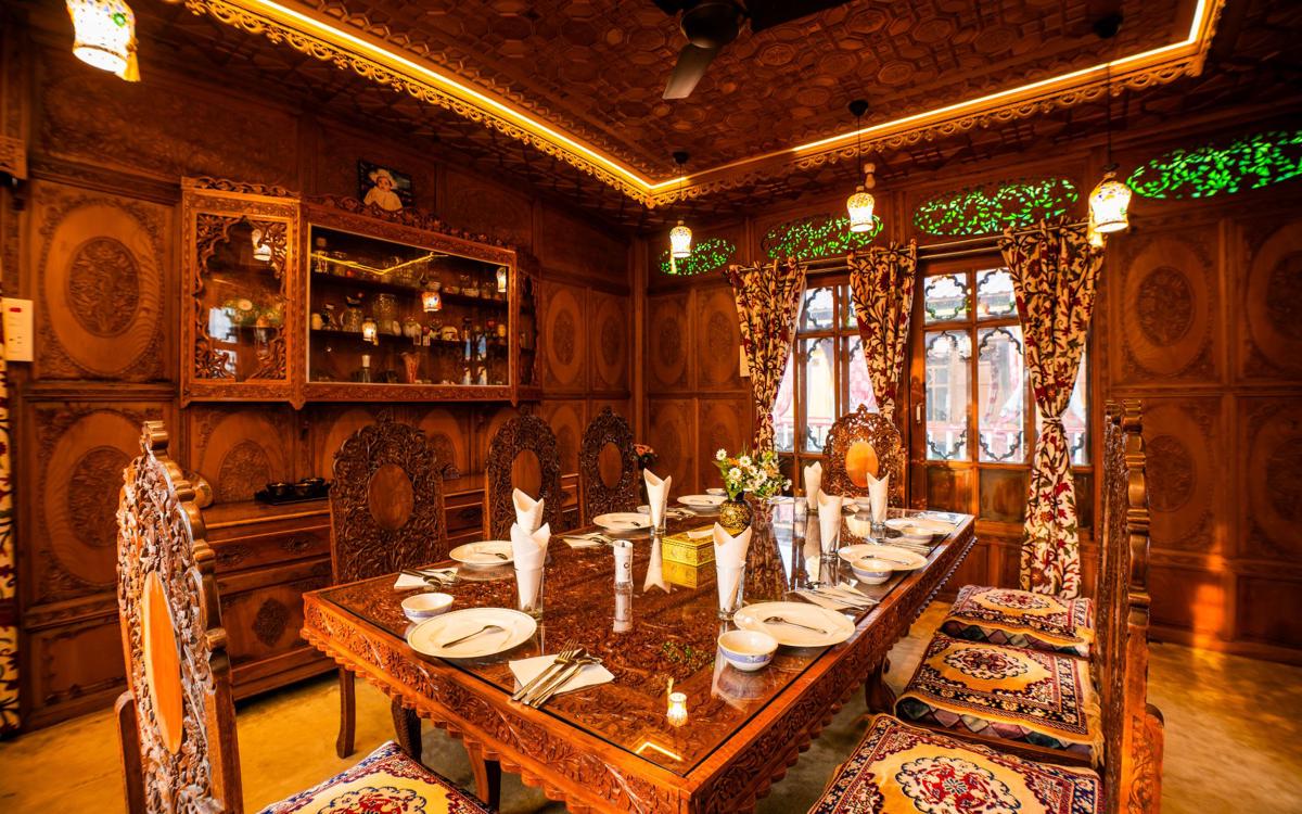 Moustache Houseboat Srinagar photo 3