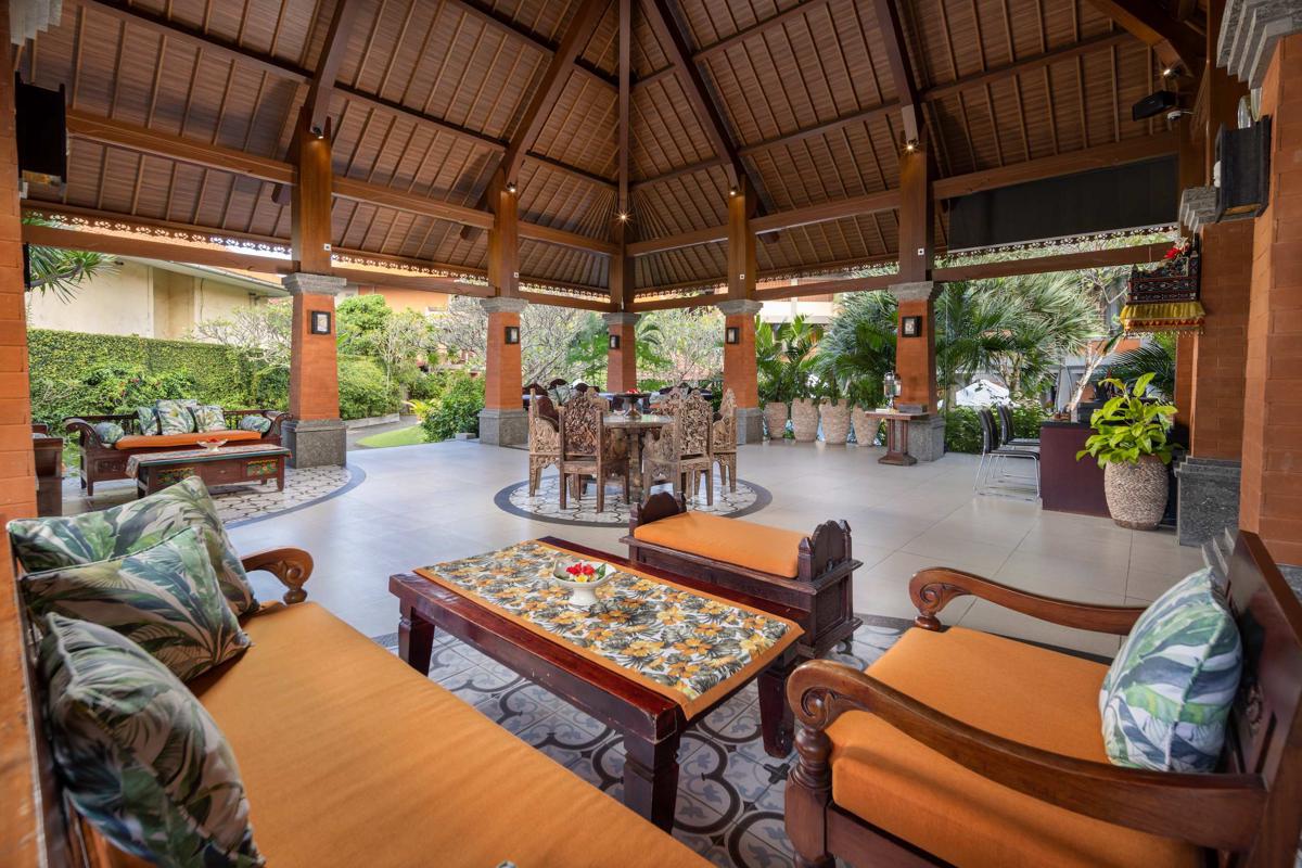 Adi Dharma Hotel photo 2